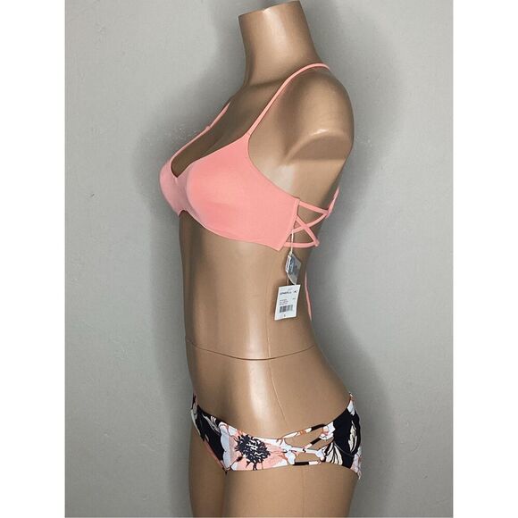 New. Roxy & O’Neill bikini set. S/L. Retails $89 - Picture 5 of 8